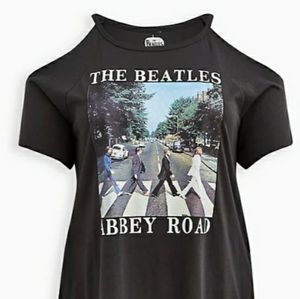 BEATLES BLACK CLASSIC COLD-SHOULDER TEE Torrid NWT Size 2 Womens 18/20